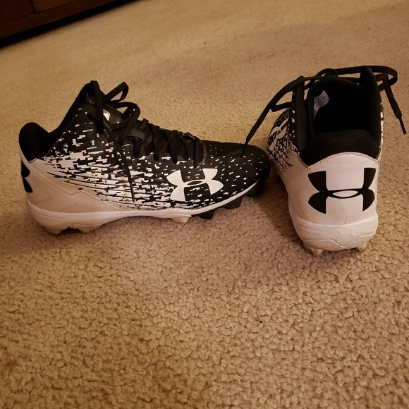 Men's Baseball Cleats - Picture 2 of 4